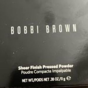 Bobbi Brown Sheer Finish Pressed Powder